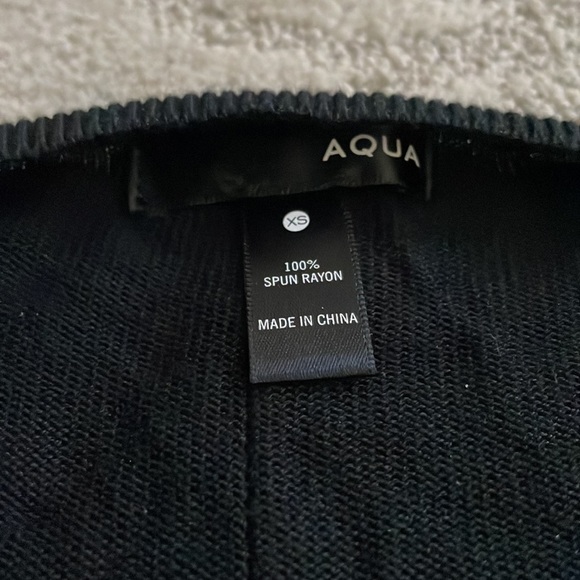Aqua Bloomingdale’s high low sweater black xs - Picture 4 of 8